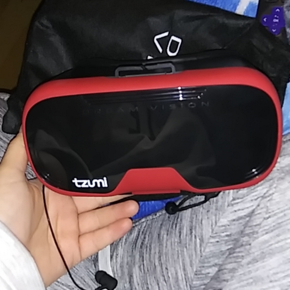 Virtual reality goggles - Picture 1 of 1